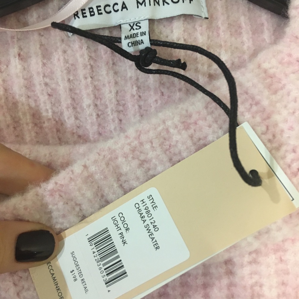 Beautiful cashmere never worn with tags.